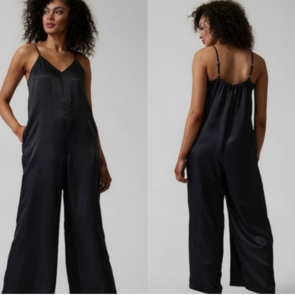 Athleta Cool Calm Romper Silky fabric Black $119 NWT